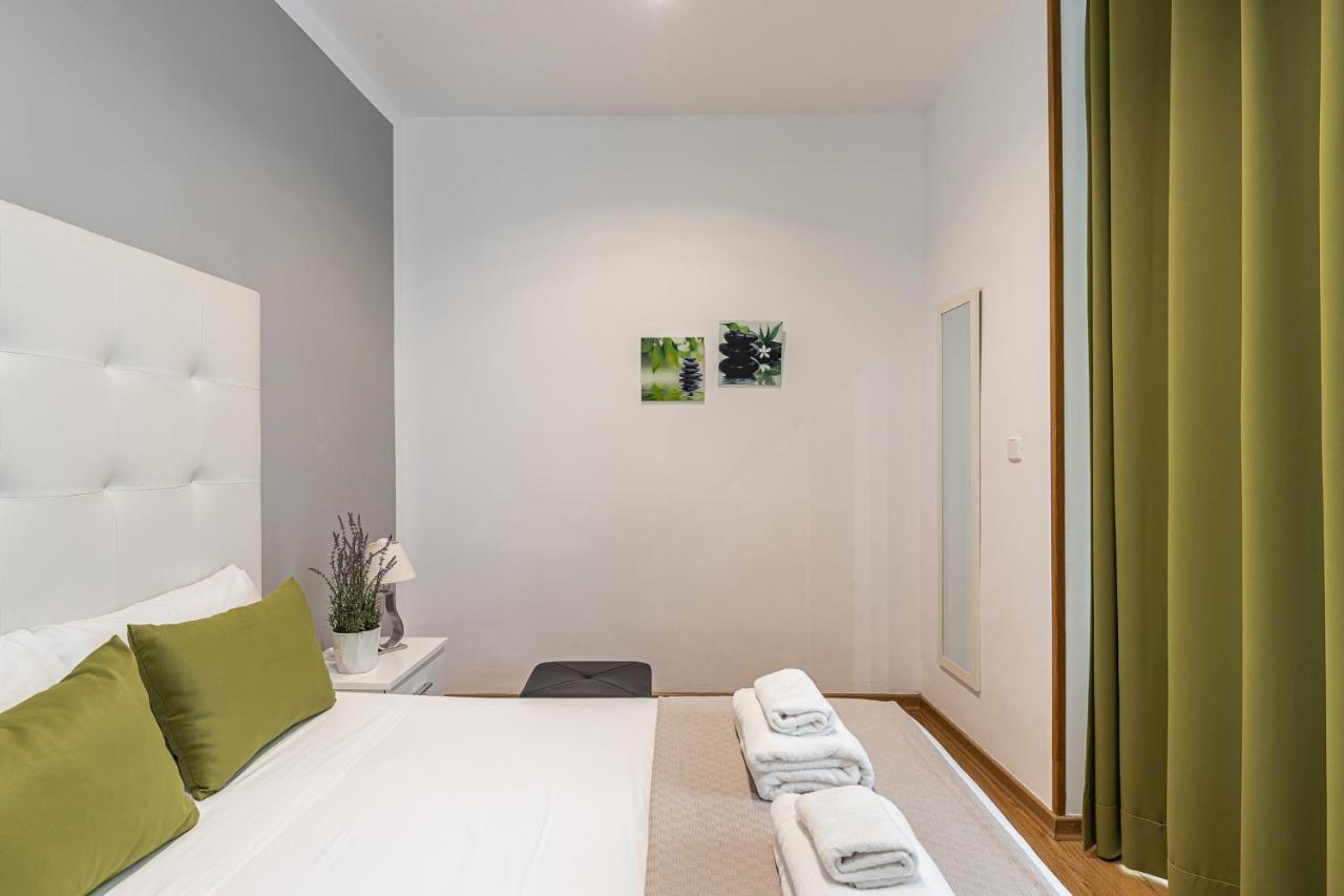 Waou Apartamentos En Sol Confort 7 マドリード エクステリア 写真